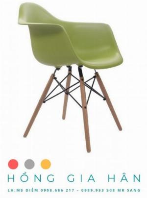 Ghế Nhựa Eames Xinh Xắn Hồng Gia Hân