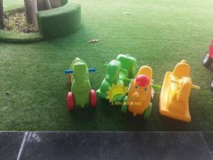 Chuyên sỉ - lẻ xe chòi chân hình thú dành cho trẻ em mầm non giá TỐT