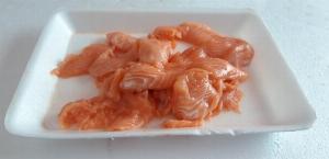 Cung cấp sỉ thịt rẻo cá hồi không da, không xương cho đơn vị kinh doanh cháo dinh dưỡng