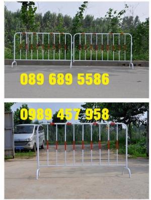 Sản xuất hàng rào di động khoanh khu vực cách ly Covid 1mx2m, 1,2mx2m và 1,5mx2m