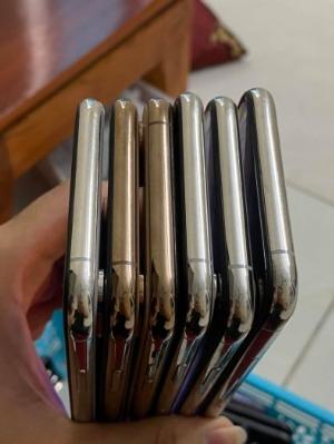 Iphone xs 64g zin đẹp 99% pin tốt