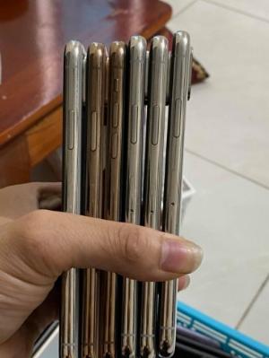 Iphone xs 64g zin đẹp 99% pin tốt