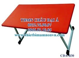 Bàn nhựa học sinh chân gập tiện lợi