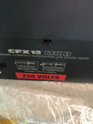 Bán mixer bàn MACKIE cfx12mkii