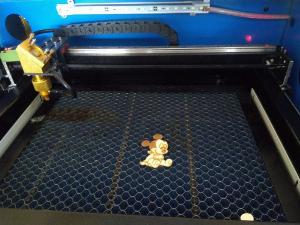 Máy cắt khắc cnc laser 7050