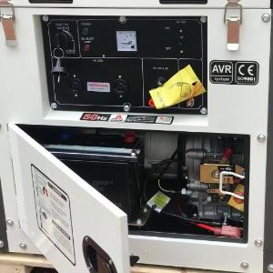 Máy phát đện chạy dầu 5kw,máy phát điện chạy được điều hòa