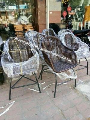 Ghế mây kết hợp chân sắt, ghế ăn mây tre sản xuất bởi Xưởng ghế mây