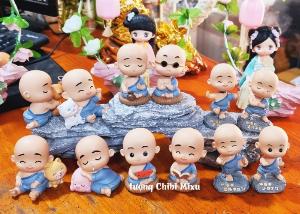 Chú tiểu áo xanh mẫu lò xo cực dễ thương
