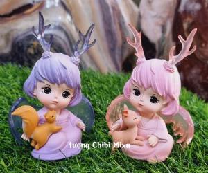 04 mẫu Thiên Thần ngồi ôm thú cưng