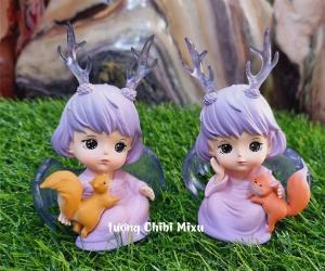04 mẫu Thiên Thần ngồi ôm thú cưng