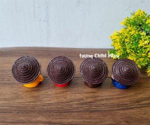 Bộ 04 chú Tứ Không đeo xâu chuỗi đội nón cối