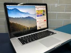 Kẹt tiền bán rẻ MacBook pro i7 ram 8 gb ssd256 gb pin 3gio