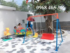 Xích đu trẻ em lớn nhỏ