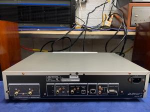 DAC Marantz NA8005- 1 con Giải mã ĐẠI GIA TÌM để nghe nhạc