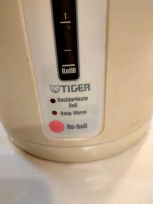 Bình thủy điện Tiger Nhật 3L .