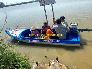 Thuyền composite dài 6m rộng 1.7m tải trọng 20 người cứu hộ lũ lụt Quảng Bình, Quảng Trị - 0969883186 -Composite Việt Phát
