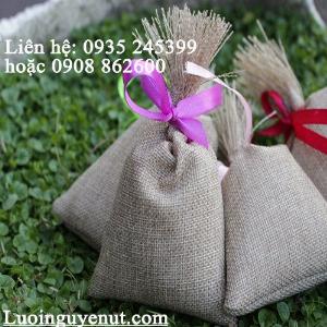 Bao bố nhỏ đựng cà phê trưng bày