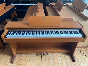 Piano điện Yamaha CLP 220c