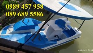 Thiên nga đạp vịt , Thuyền đạp nước cho 4 người