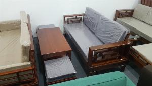 Mẫu sofa gỗ hiện đại cho phòng khách thêm sang trọng hơn