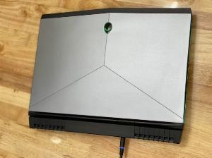 Laptop Dell Alenware 15R3 core i7 6700HQ Ram 16gb ssd 256gb hdd 1tb 15.6 inch Full HD Gtx 1070 CHUYÊN GAME GIÁ RẺ BÈO