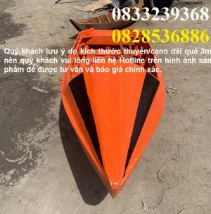 Cano gỗ đóng mới, trưng bày, chụp ảnh trên hồ