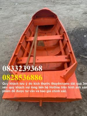 Cano gỗ đóng mới, trưng bày, chụp ảnh trên hồ