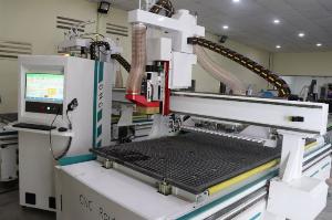 Máy CNC Trung Tâm K8 - Phục vụ cho cắt khắc ngành quản cáo