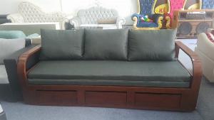 Sofa giường gỗ kéo sang trọng cho phòng khách tại Dĩ An, Bình Dương