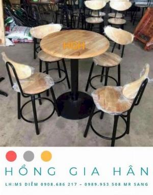 Bộ bàn ghế sắt nghệ thuật Hồng Gia Hân BGS20