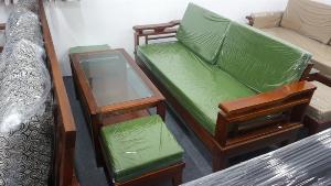 Ghế sofa gỗ hiện đaị cho phòng khách tại Phú Giáo, Bình Dương