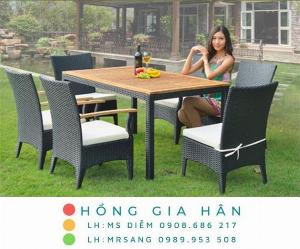 Bàn ăn mây nhựa Hồng Gia Hân