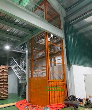 Thang nâng hàng kho xưởng 1000kg
