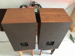 Loa Mỹ hiệu REALISTIC NOVA-7 còn rất mới thùng gỗ bass 25cm.