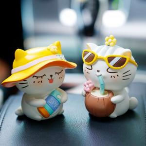 Tượng mô hình chú Mèo trắng tắm nắng cực đáng yêu
