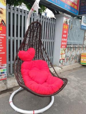 Xích đu giả mây hình lưỡi liềm
