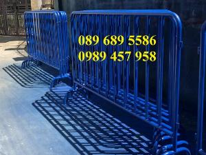 Rào chắn cây xăng 1mx2m, Hàng rào di động có bánh xe và sơn phản quang