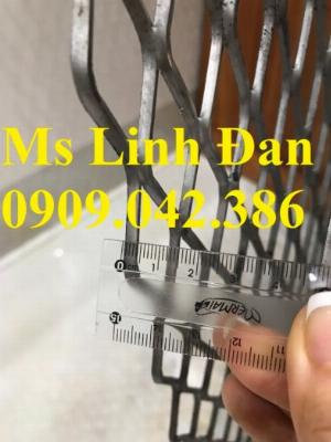 Lưới thép hình thoi làm sàn thao tác trang trí, lưới mắt cáo