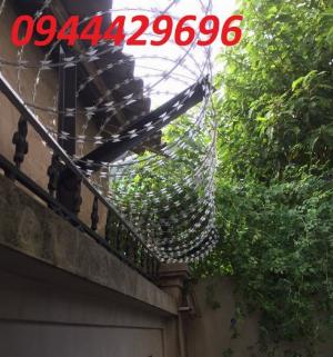 Dây kẽm gai, dây thép gai hình dao, thi công lăp đặt nhanh
