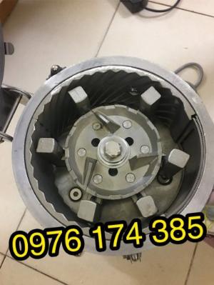Máy nghiền thảo dược, tam thất siêu mịn 6 búa đập 2500W
