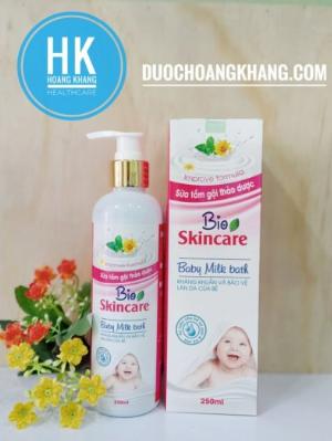 Sữa tắm gội Bio Skincare hai màu xanh và hồng
