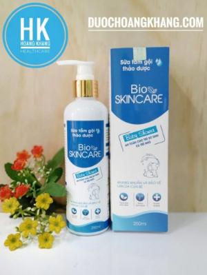 Sữa tắm gội Bio Skincare hai màu xanh và hồng