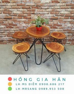 Bàn ghế mặt gỗ chân sắt Hồng Gia Hân C122