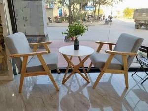 Thanh lý Bộ sofa cafe khung gỗ mặt nệm