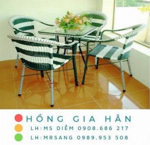 Bàn ghế mây nhựa Hồng Gia Hân M009