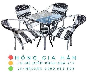 Bàn ghế cafe mây nhựa giá tốt Hồng Gia Hân M012