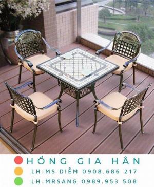 Bàn ghế kiểu sân vườn hiện đại Hồng Gia Hân N041