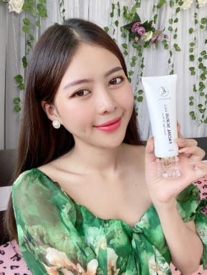 Gel Tẩy Tế Bào Chết Tinh Chất Cà Phê KN Beauty Facial Scrub Gel 120 ml