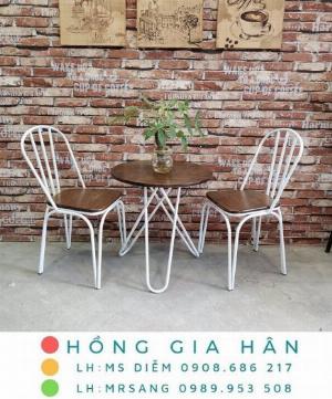 Bàn trả, cafe bằng sắt tao nhã bền đẹp Hồng Gia Hân B27