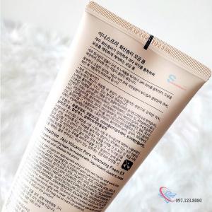 Sữa Rửa Mặt Tro Núi Lửa Innisfree Jeju Volcanic Pore Cleansing Foam Hàn Quốc 150ml